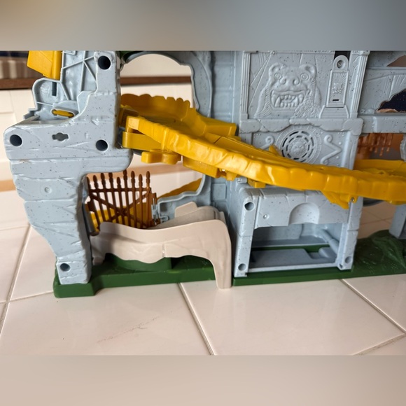 Matchbox Jungle Adventure Playset Black Panther Jaguar Works Trap Doors & Sounds - Picture 6 of 12